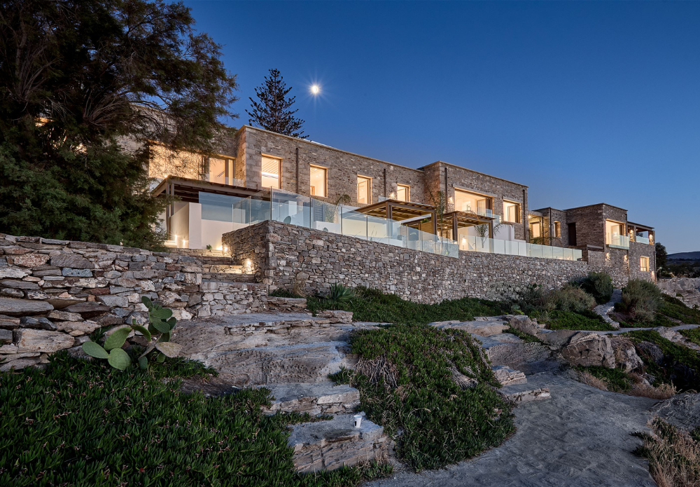PAROS XENIA NAOUSSA – RECONSTRUCTION & SUSTAINABLE HOSPITALITY UPGRADE